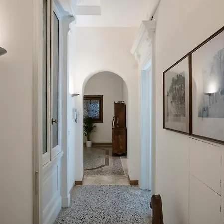 Flat Two * Rome