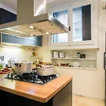 Flat Two Daire Roma